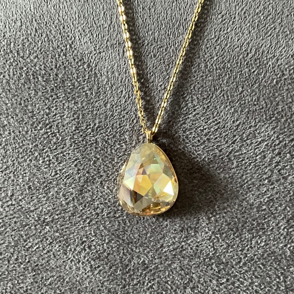 Swarovski gold crystal pendant - Picture 8 of 8